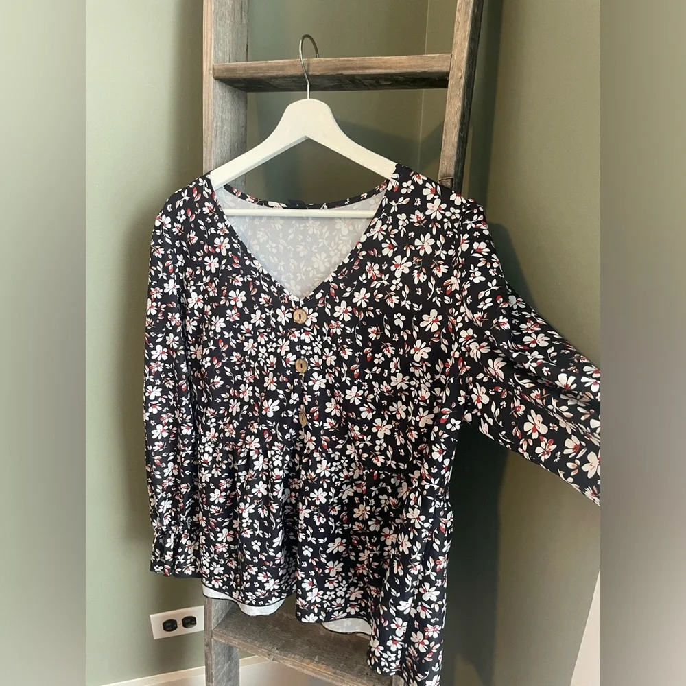 Shein Curve Floral Peplum Blouse - Picture 3 of 6